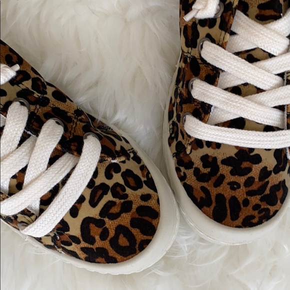LAST PAIR‼️Leopard Print Sneakers SZ 8 ❣️NWT❣️ - Picture 6 of 9